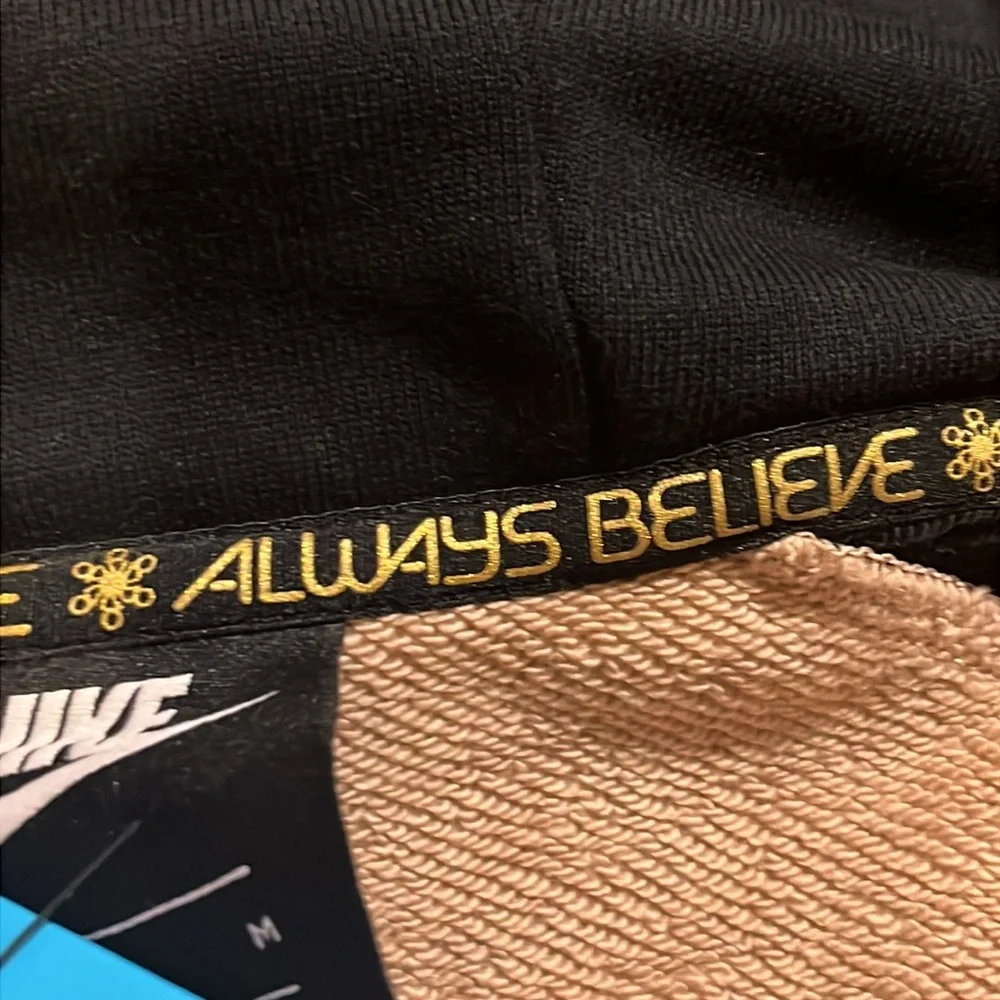 Nike Doernbecher Aiden Barber Always Believe Jacket Youth GS Boys Hoodie Medium